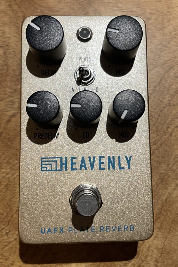 Universal Audio Heavenly Plate Reverb Pedal - Image 2
