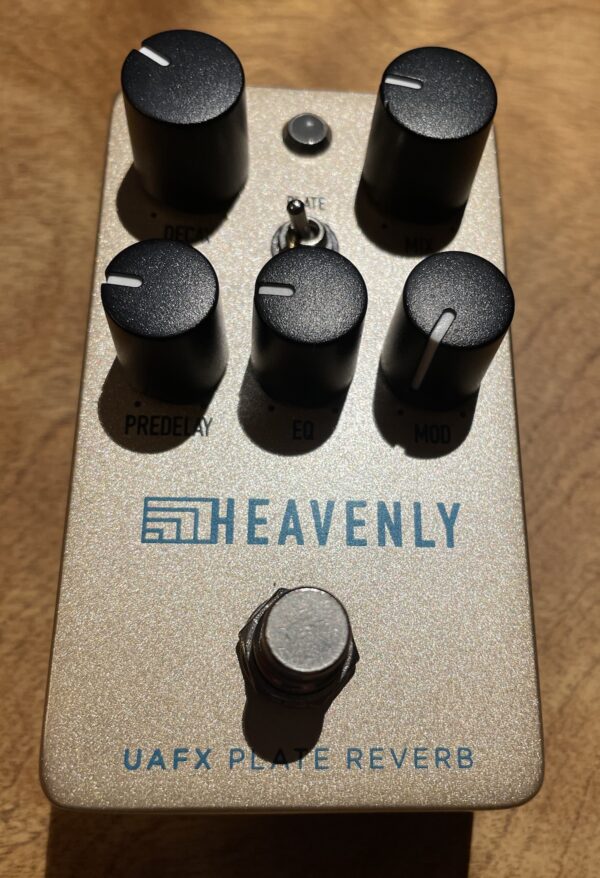 Universal Audio Heavenly Plate Reverb Pedal