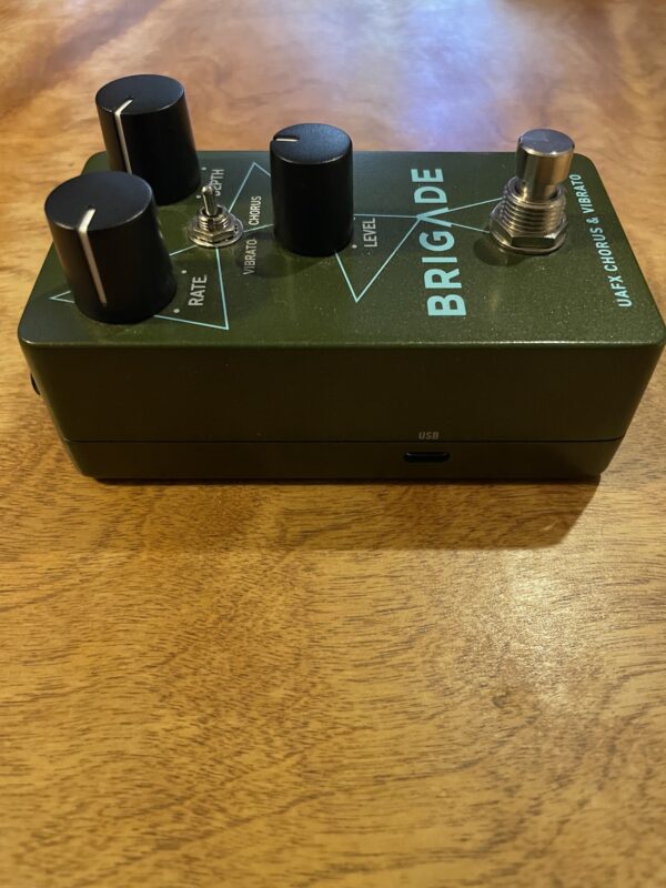 Universal Audio Brigade Chorus/Vibrato Pedal - Image 5