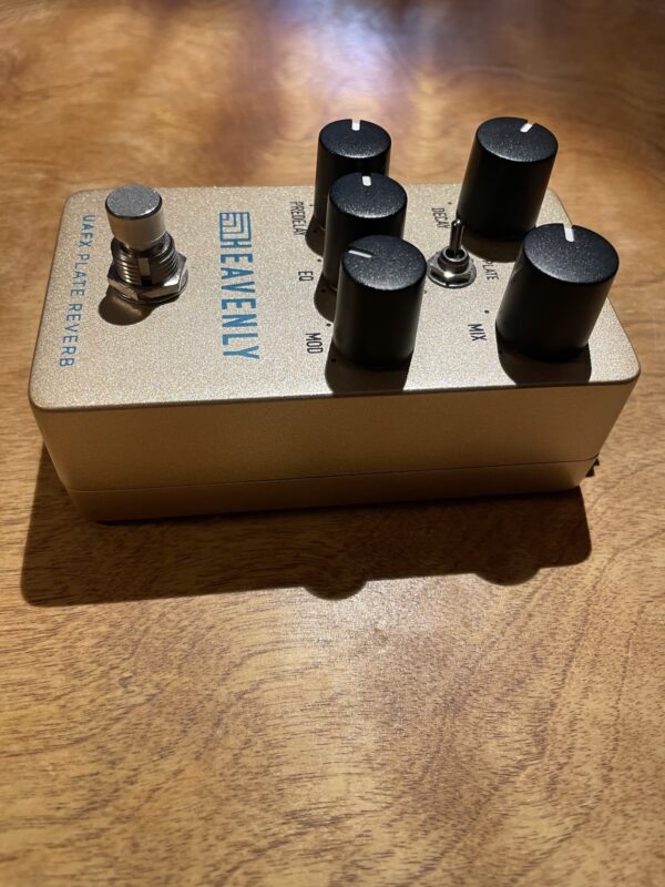 Universal Audio Heavenly Plate Reverb Pedal - Image 5