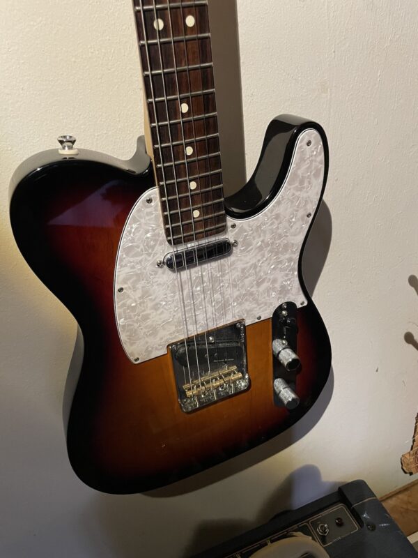 Fender American Professional Telecaster - Image 9