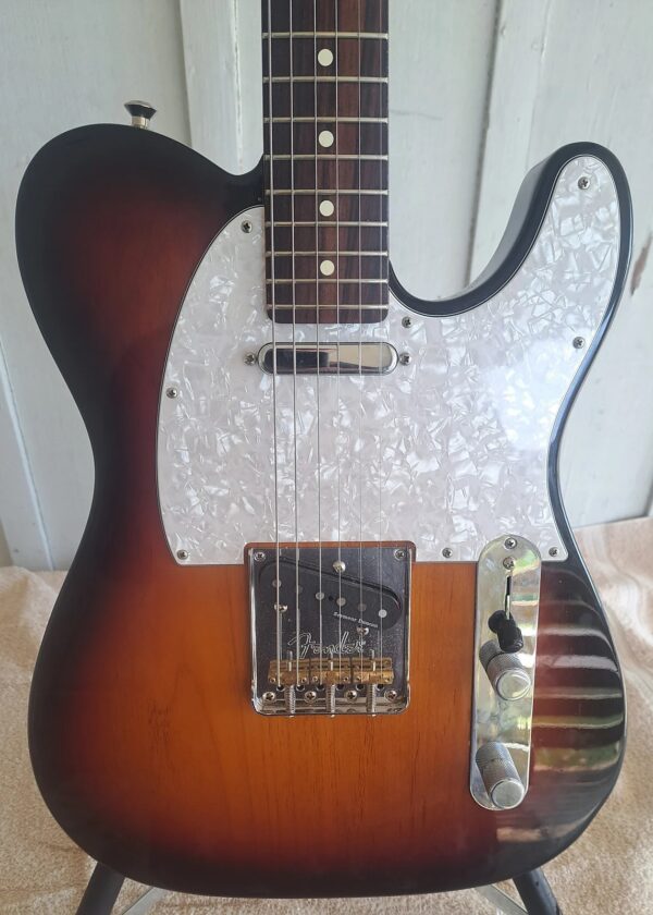 Fender American Professional Telecaster - Image 4