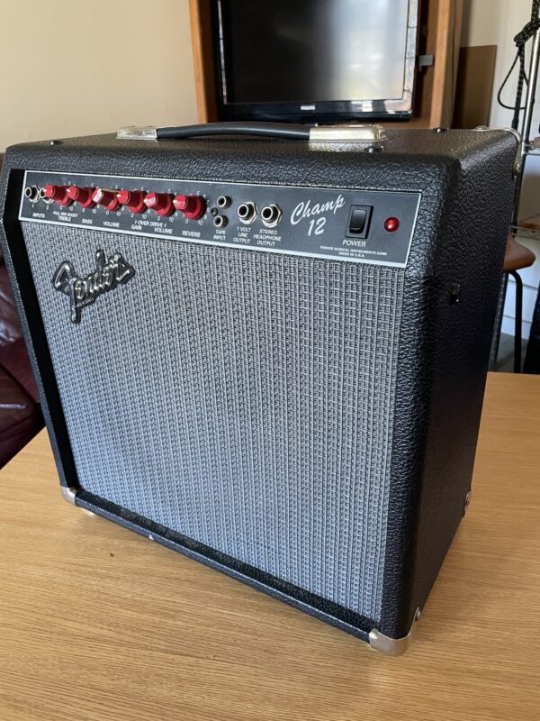 Fender Champ 12 10-Watt 1x12" Guitar Combo 1987 - 1992 (red knob version)